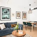 City-center In With Private Balcony Apartamento *