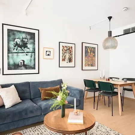 City-center In With Private Balcony Apartment *