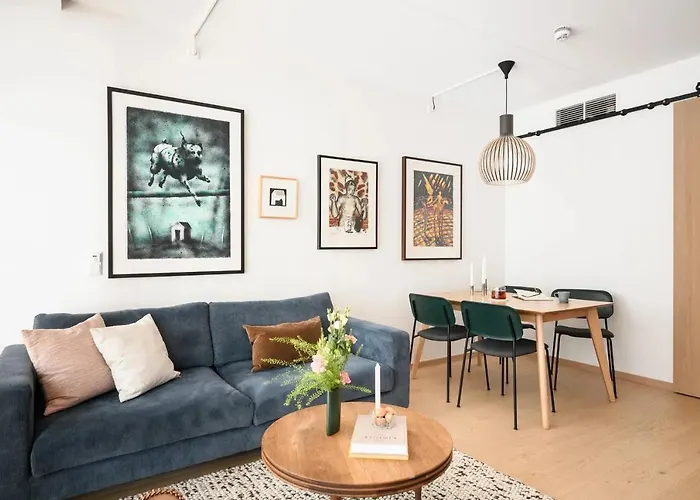 Premium City-center In With A Stunning Balcony Apartment *