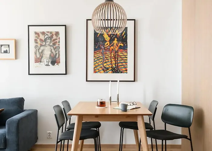 Premium City-center In With A Stunning Balcony Apartment